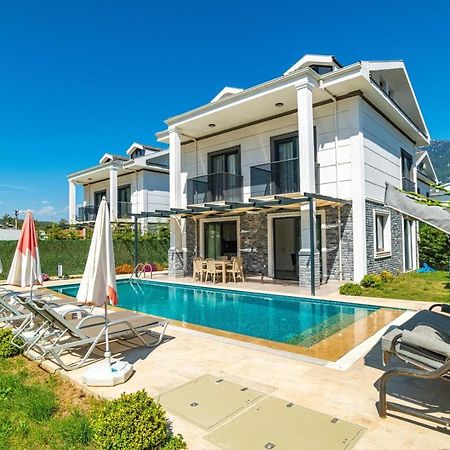4 Bedroom Holiday Villa In Hisaroenue Oeluedeniz- Gold Rose Fethiye Exteriör bild