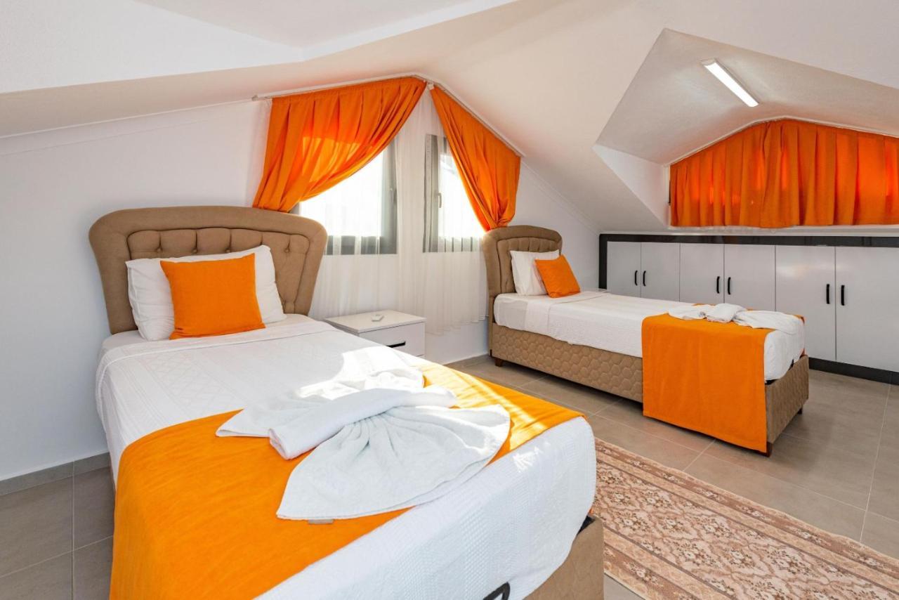 4 Bedroom Holiday Villa In Hisaroenue Oeluedeniz- Gold Rose Fethiye Exteriör bild