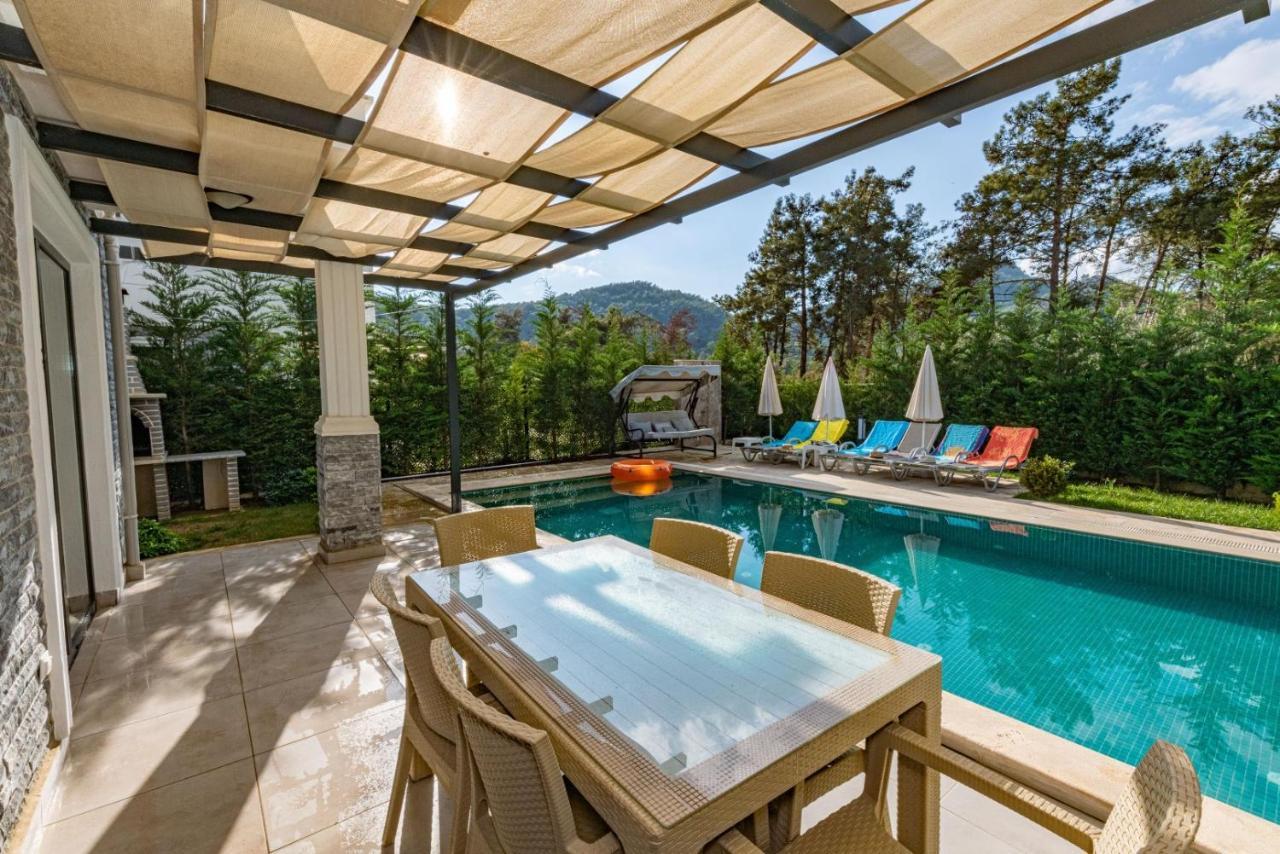 4 Bedroom Holiday Villa In Hisaroenue Oeluedeniz- Gold Rose Fethiye Exteriör bild