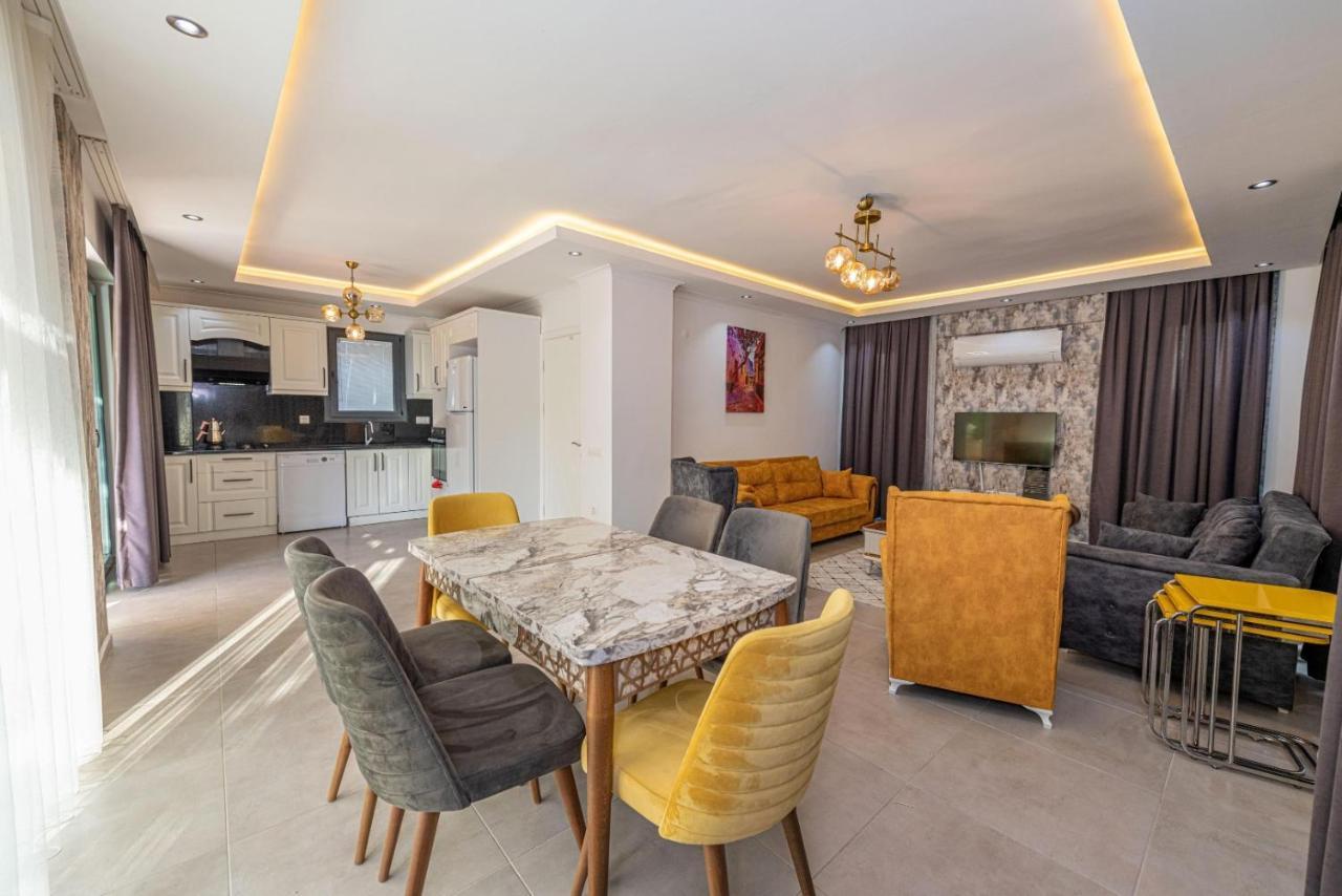 4 Bedroom Holiday Villa In Hisaroenue Oeluedeniz- Gold Rose Fethiye Exteriör bild