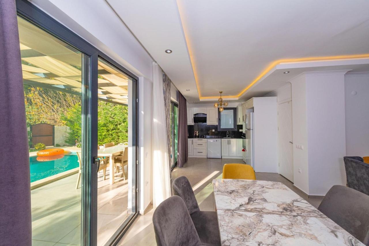 4 Bedroom Holiday Villa In Hisaroenue Oeluedeniz- Gold Rose Fethiye Exteriör bild