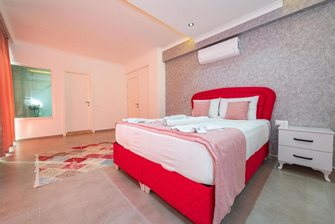 4 Bedroom Holiday Villa In Hisaroenue Oeluedeniz- Gold Rose Fethiye Exteriör bild