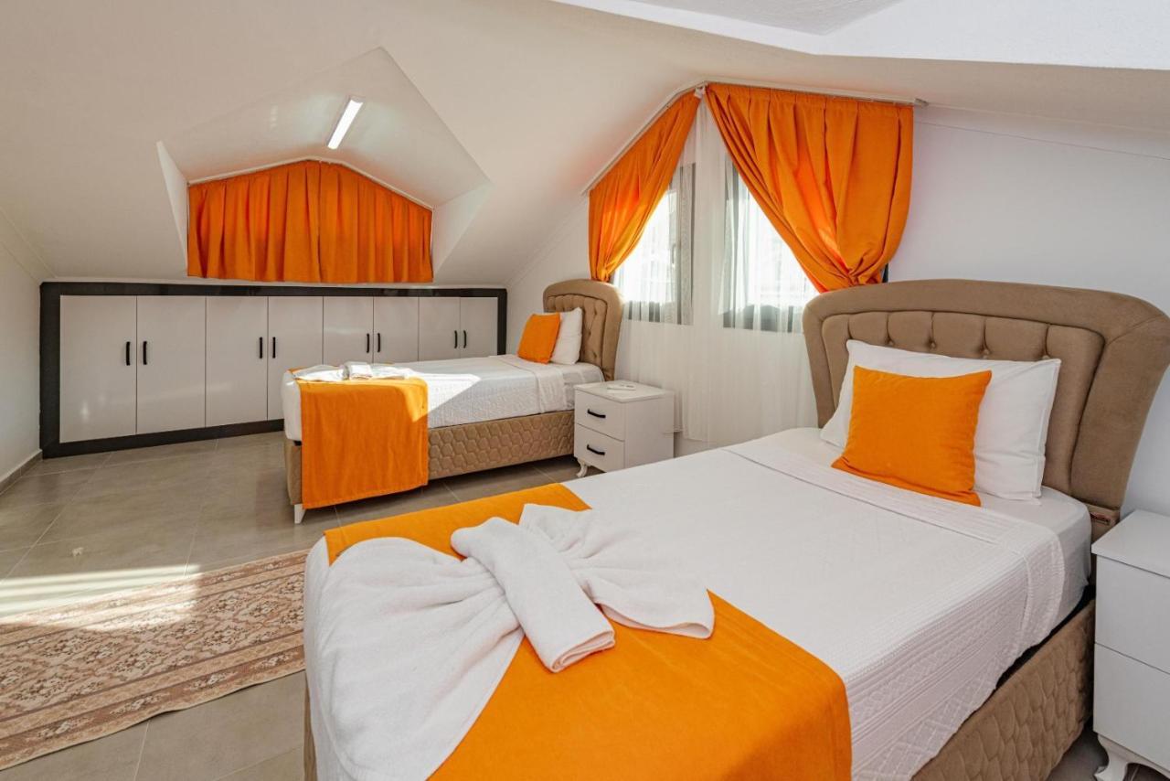 4 Bedroom Holiday Villa In Hisaroenue Oeluedeniz- Gold Rose Fethiye Exteriör bild