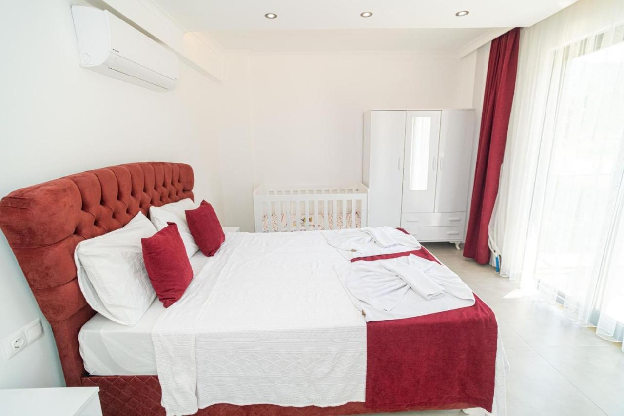 4 Bedroom Holiday Villa In Hisaroenue Oeluedeniz- Gold Rose Fethiye Exteriör bild