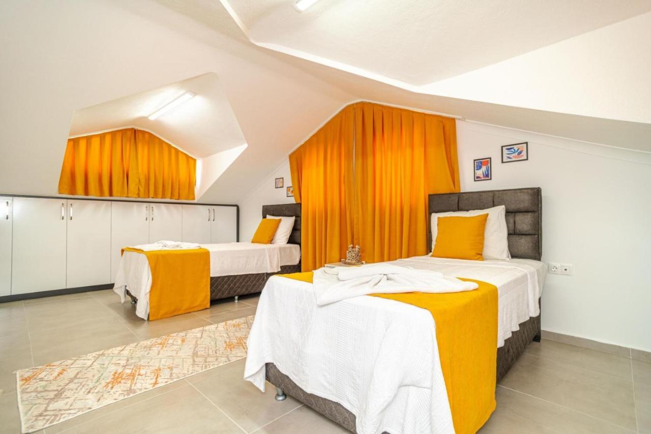 4 Bedroom Holiday Villa In Hisaroenue Oeluedeniz- Gold Rose Fethiye Exteriör bild